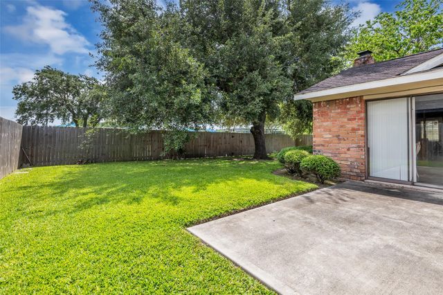 2421 Maxwell Lane, Deer Park, TX 77536