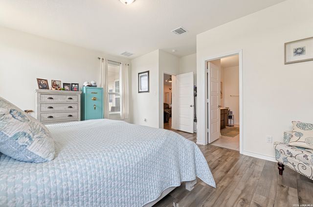 417 Cordova Crossing, Seguin, TX 78155