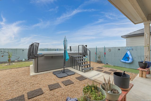 417 Cordova Crossing, Seguin, TX 78155