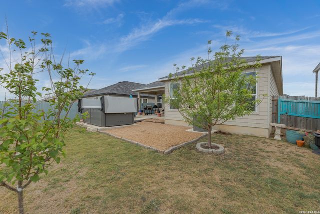 417 Cordova Crossing, Seguin, TX 78155