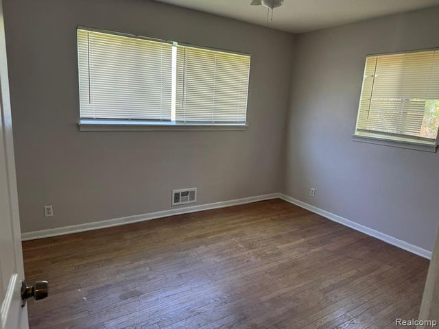 1913 Basil Lane, Flint, MI 48504