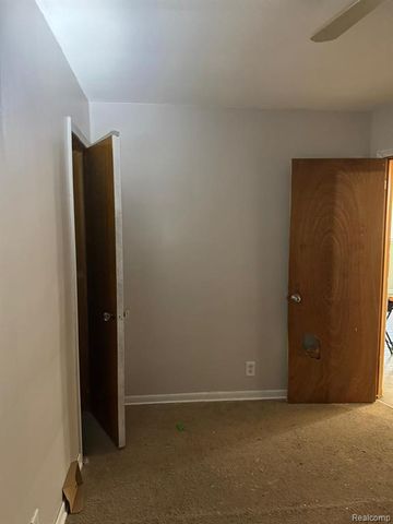 1913 Basil Lane, Flint, MI 48504