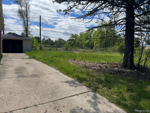 1913 Basil Lane, Flint, MI 48504