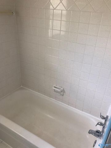 4504 Raton Blvd, Huntsville, AL 35810