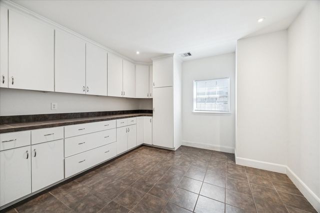 2409 Dryden Road, Houston, TX 77030