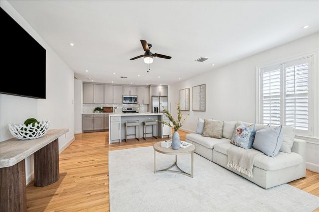 2409 Dryden Road, Houston, TX 77030