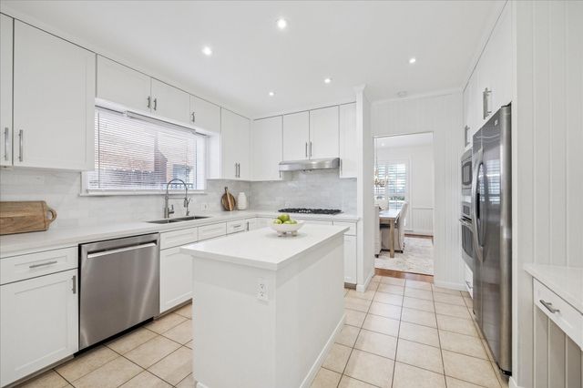 2409 Dryden Road, Houston, TX 77030