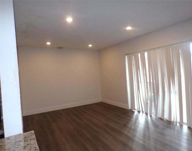 2725 SW 9th Street, Fort Lauderdale, FL 33312