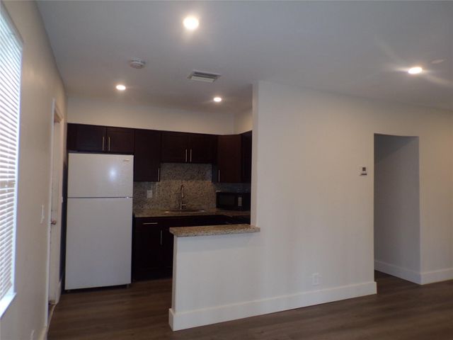 2725 SW 9th Street, Fort Lauderdale, FL 33312