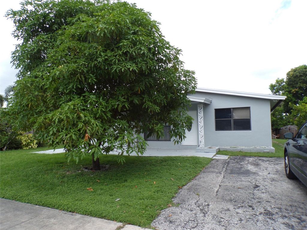 2725 SW 9th Street, Fort Lauderdale, FL 33312
