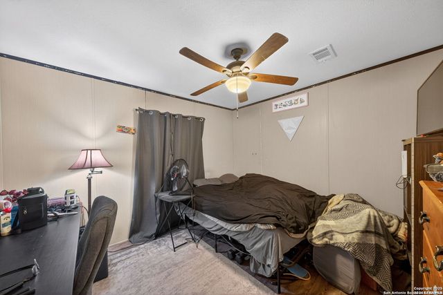 155 County Road 6712, Natalia, TX 78059