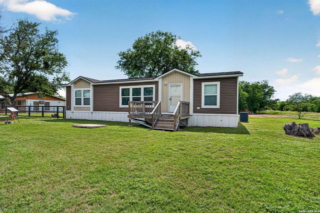 155 County Road 6712, Natalia, TX 78059