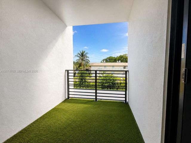 2511 Pierce Street 7, Hollywood, FL 33020