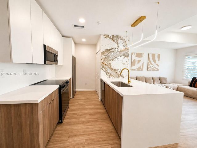 2511 Pierce Street 7, Hollywood, FL 33020