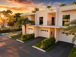 2511 Pierce Street 7, Hollywood, FL 33020