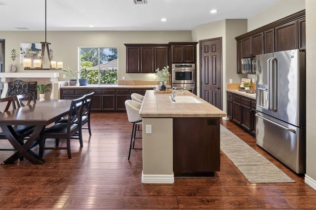 5730 Morningside Ct, Rocklin, CA 95677