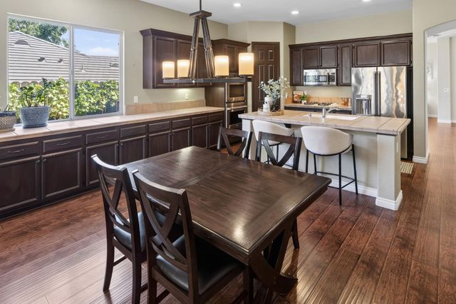 5730 Morningside Ct, Rocklin, CA 95677