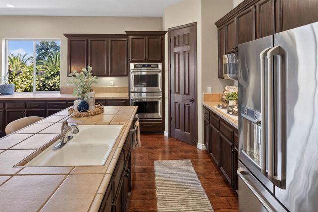 5730 Morningside Ct, Rocklin, CA 95677