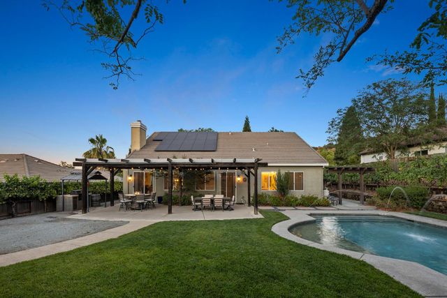 5730 Morningside Ct, Rocklin, CA 95677