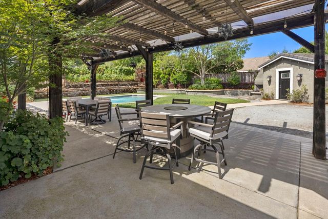 5730 Morningside Ct, Rocklin, CA 95677