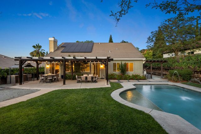 5730 Morningside Ct, Rocklin, CA 95677