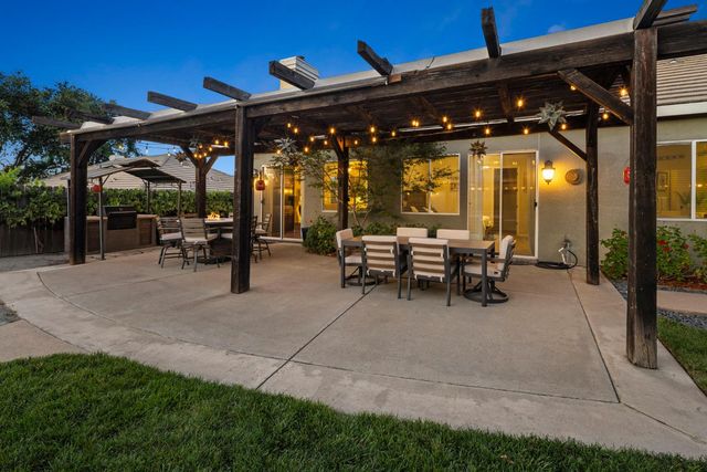 5730 Morningside Ct, Rocklin, CA 95677