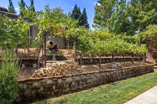 5730 Morningside Ct, Rocklin, CA 95677