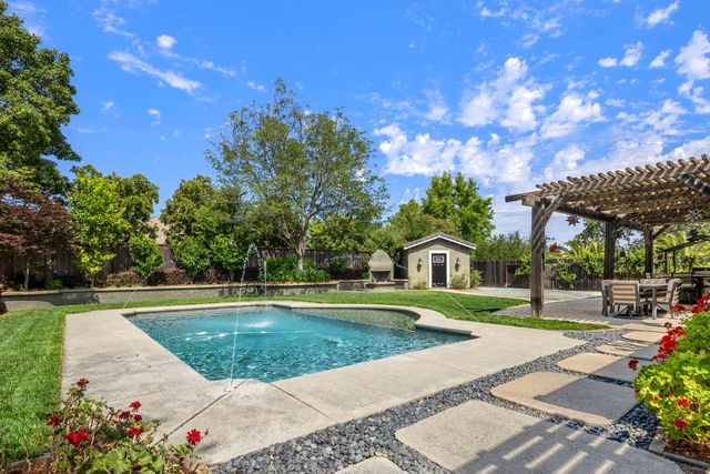5730 Morningside Ct, Rocklin, CA 95677