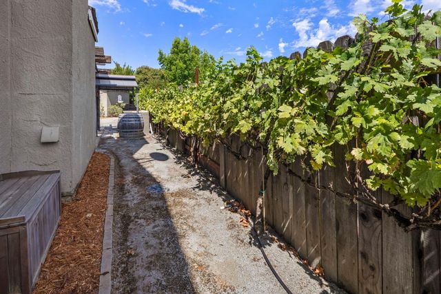 5730 Morningside Ct, Rocklin, CA 95677