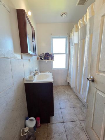 7411 S Racine Avenue, Chicago, IL 60636