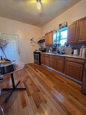 7411 S Racine Avenue, Chicago, IL 60636