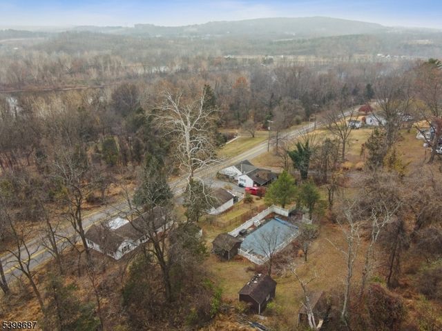 398 Riegelsville Rd, Holland Twp., NJ 08848