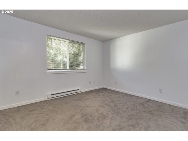 1470 Se WALNUT St 210, Hillsboro, OR 97123