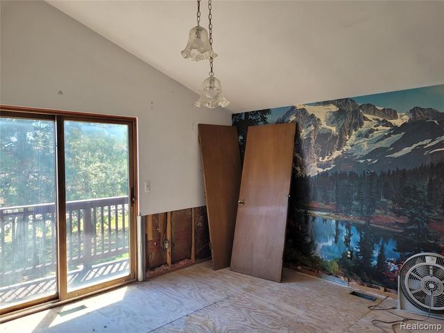 38525 Little Mack Avenue, Clinton Township, MI 48036