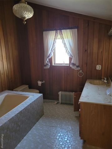 38525 Little Mack Avenue, Clinton Township, MI 48036