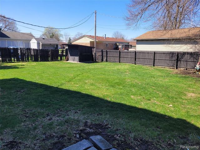 38525 Little Mack Avenue, Clinton Township, MI 48036