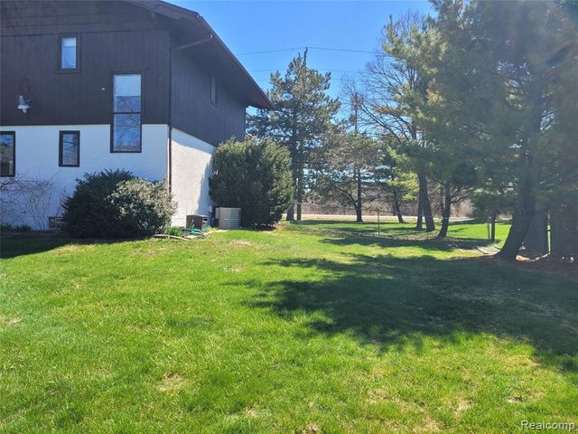 38525 Little Mack Avenue, Clinton Township, MI 48036