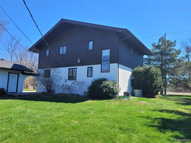 38525 Little Mack Avenue, Clinton Township, MI 48036