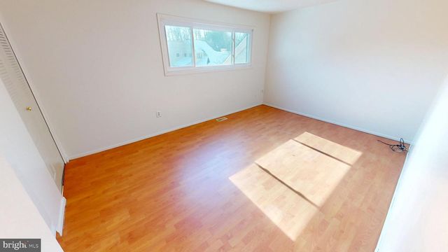 30 CHISWICK DR, Lindenwold, NJ 08021