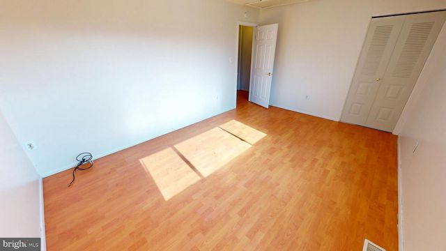 30 CHISWICK DR, Lindenwold, NJ 08021