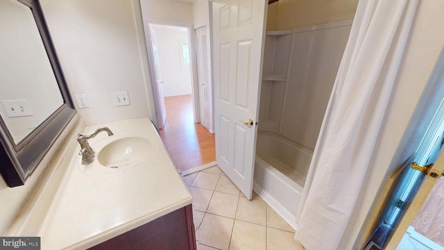 30 CHISWICK DR, Lindenwold, NJ 08021