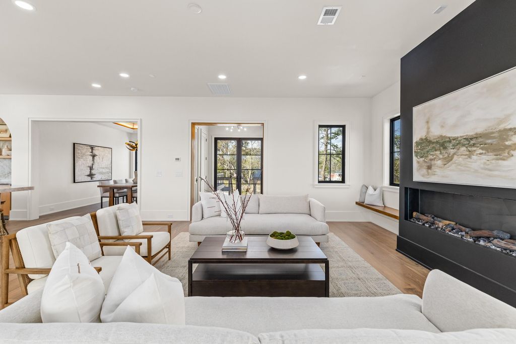 Image 10 of property listing at 118 Collins Hill Lane, Charleston, SC 29492