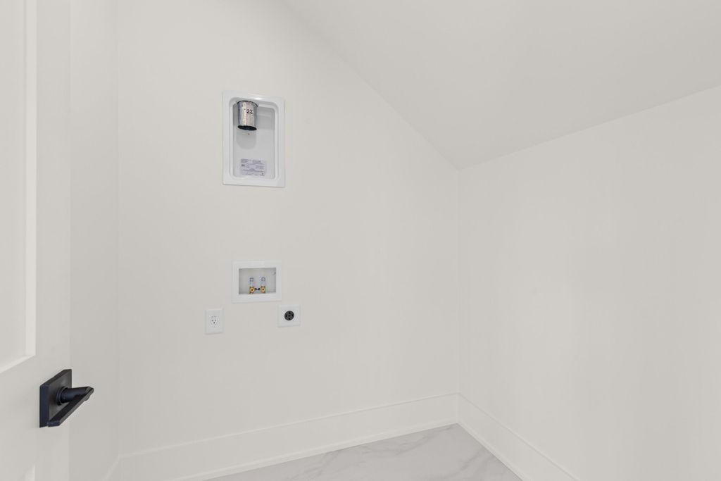 Image 108 of property listing at 118 Collins Hill Lane, Charleston, SC 29492