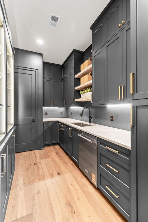 Image 29 of property listing at 118 Collins Hill Lane, Charleston, SC 29492