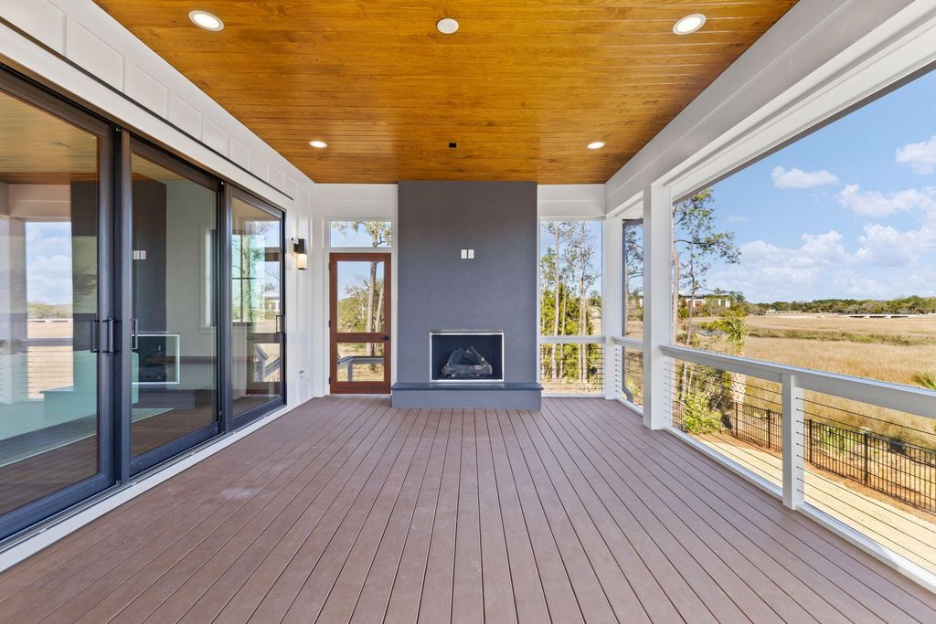 Image 37 of property listing at 118 Collins Hill Lane, Charleston, SC 29492