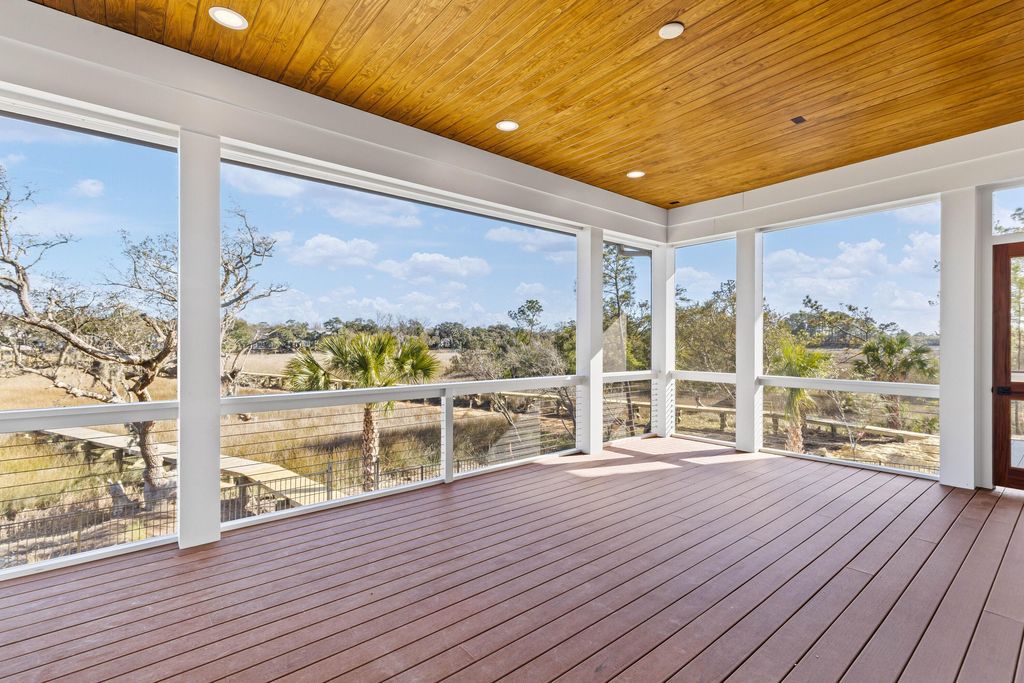 Image 38 of property listing at 118 Collins Hill Lane, Charleston, SC 29492