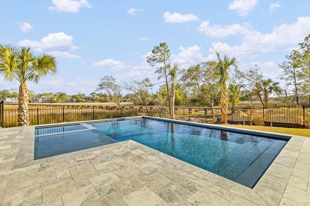 Image 41 of property listing at 118 Collins Hill Lane, Charleston, SC 29492