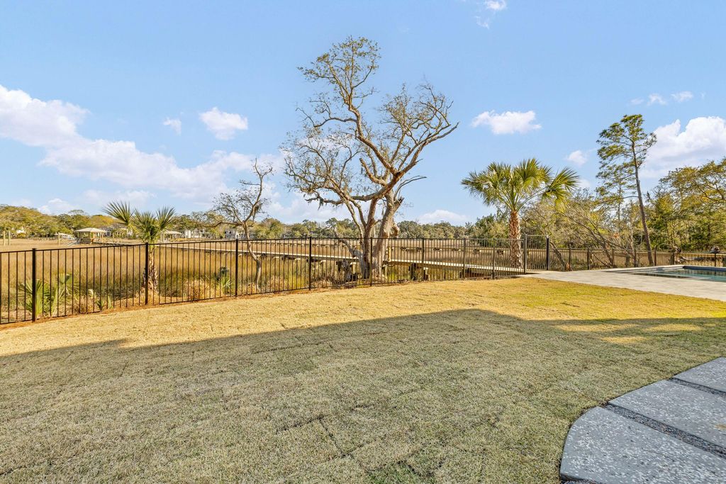 Image 42 of property listing at 118 Collins Hill Lane, Charleston, SC 29492