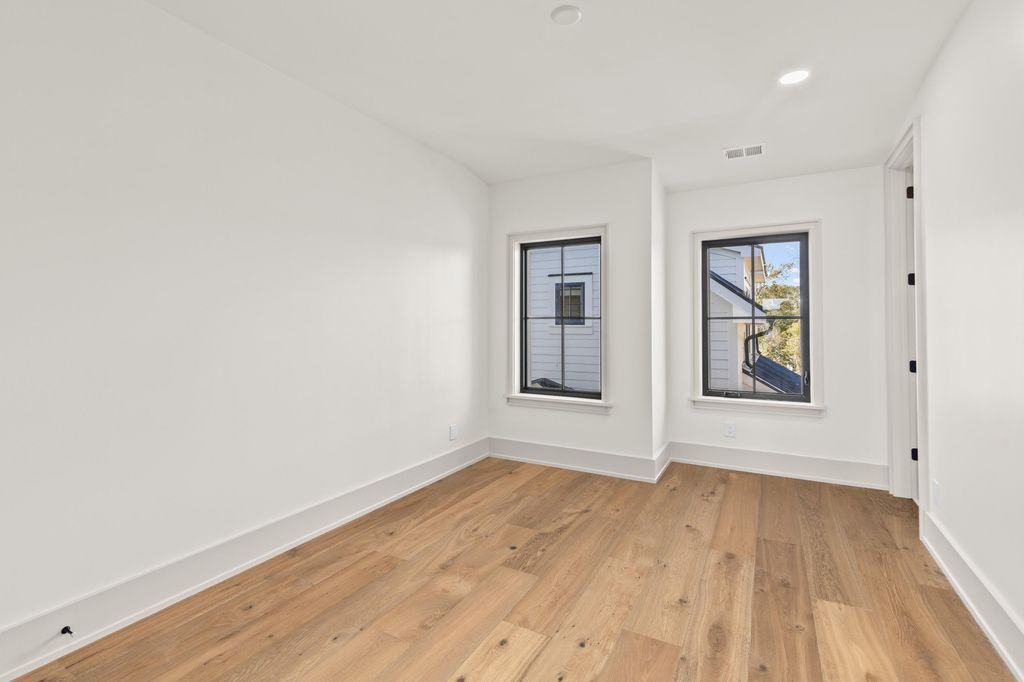 Image 87 of property listing at 118 Collins Hill Lane, Charleston, SC 29492