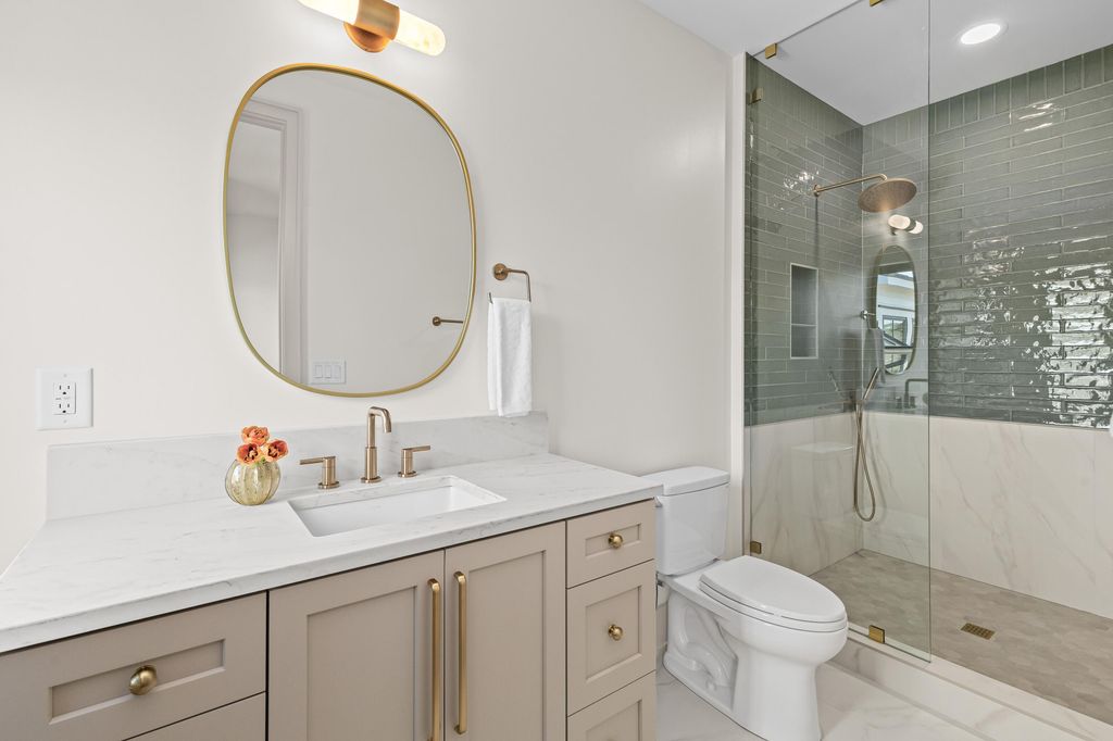 Image 91 of property listing at 118 Collins Hill Lane, Charleston, SC 29492